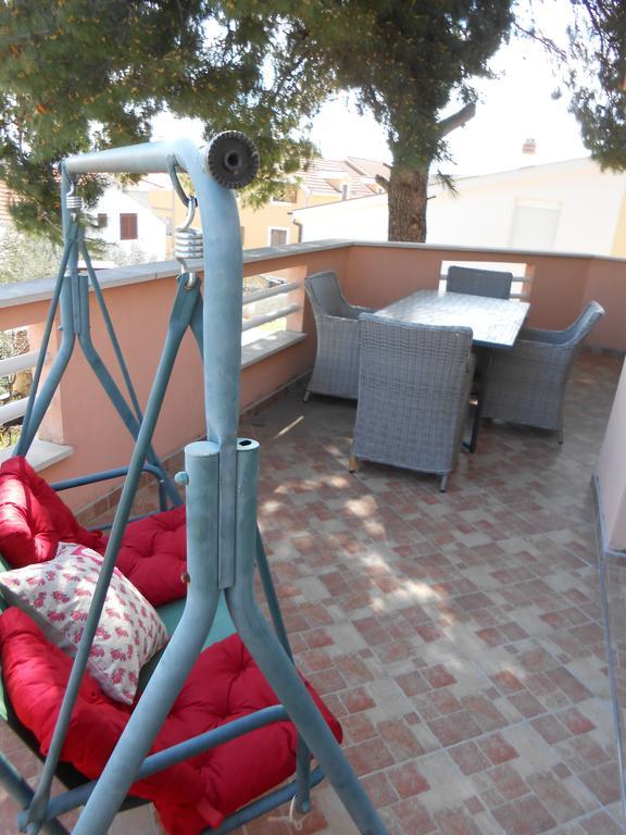 Apartments Luvi Трогир Стая снимка