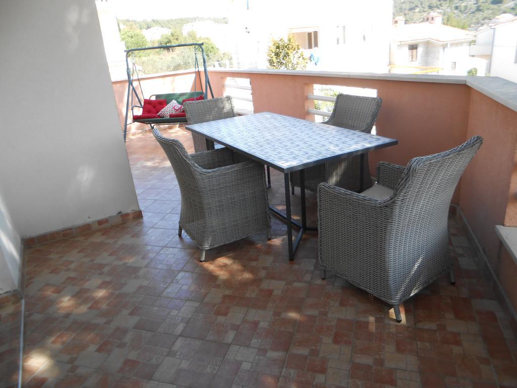 Apartments Luvi Трогир Стая снимка