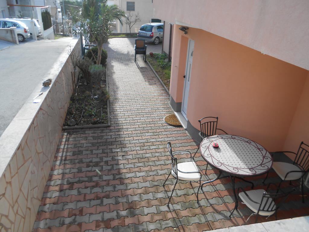 Apartments Luvi Трогир Стая снимка