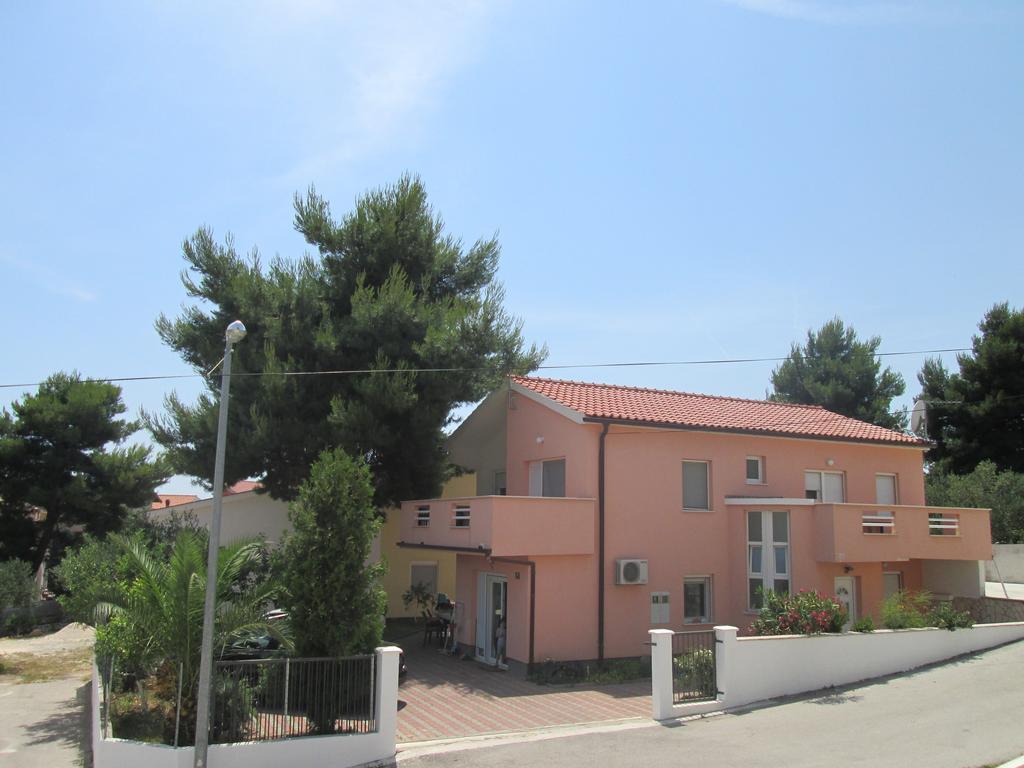 Apartments Luvi Трогир Екстериор снимка
