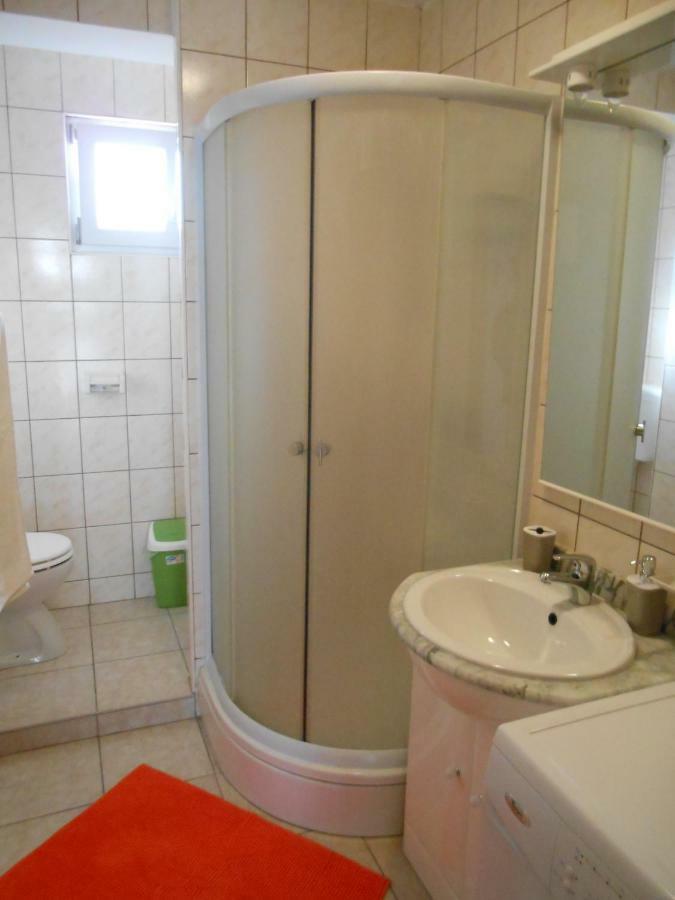 Apartments Luvi Трогир Екстериор снимка